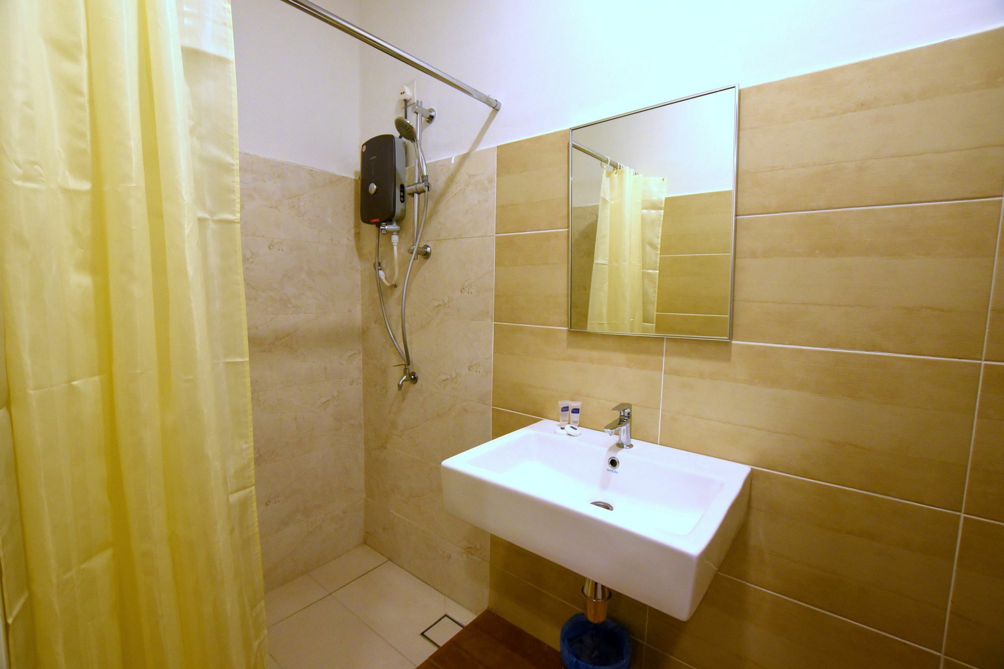 Hotel Zamburger Second Link Johor Bahru Exteriér fotografie