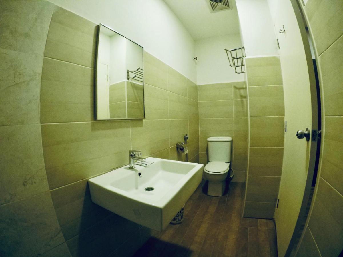 Hotel Zamburger Second Link Johor Bahru Exteriér fotografie