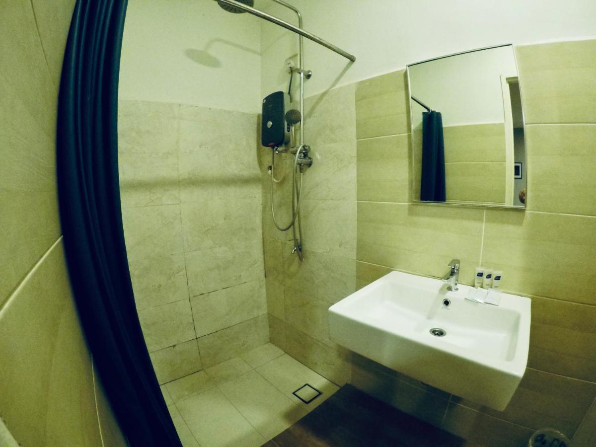 Hotel Zamburger Second Link Johor Bahru Exteriér fotografie